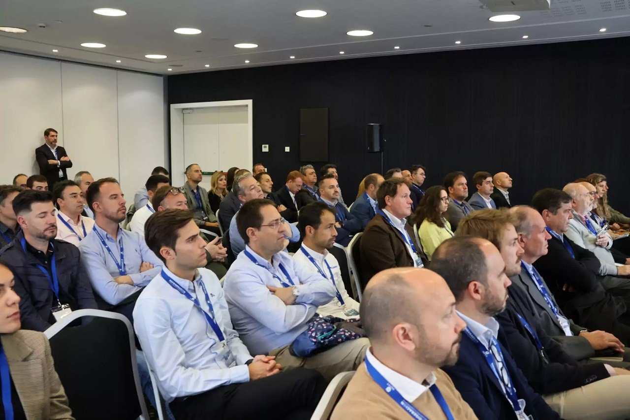 AKO and E.Leclerc Pamplona: A Success Case in Sustainability and Energy Efficiency