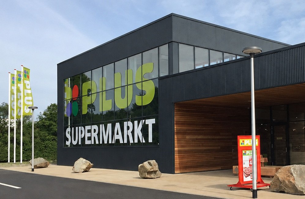 Americold Centralizes Frozen Logistics for PLUS in the Netherlands