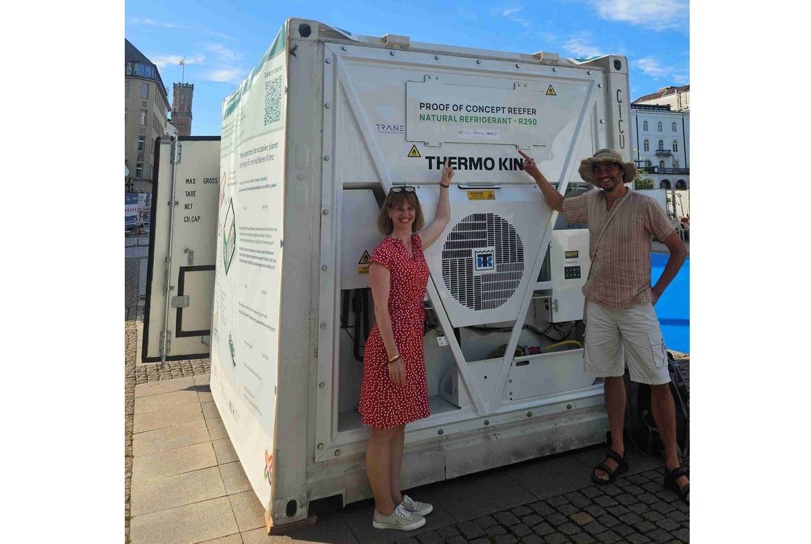 GIZ Proklima presenta un prototipo de refrigerador R290 en un evento de sostenibilidad