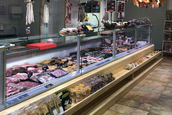 Arneg España Furnishes Ametller Origen Store In Barcelona