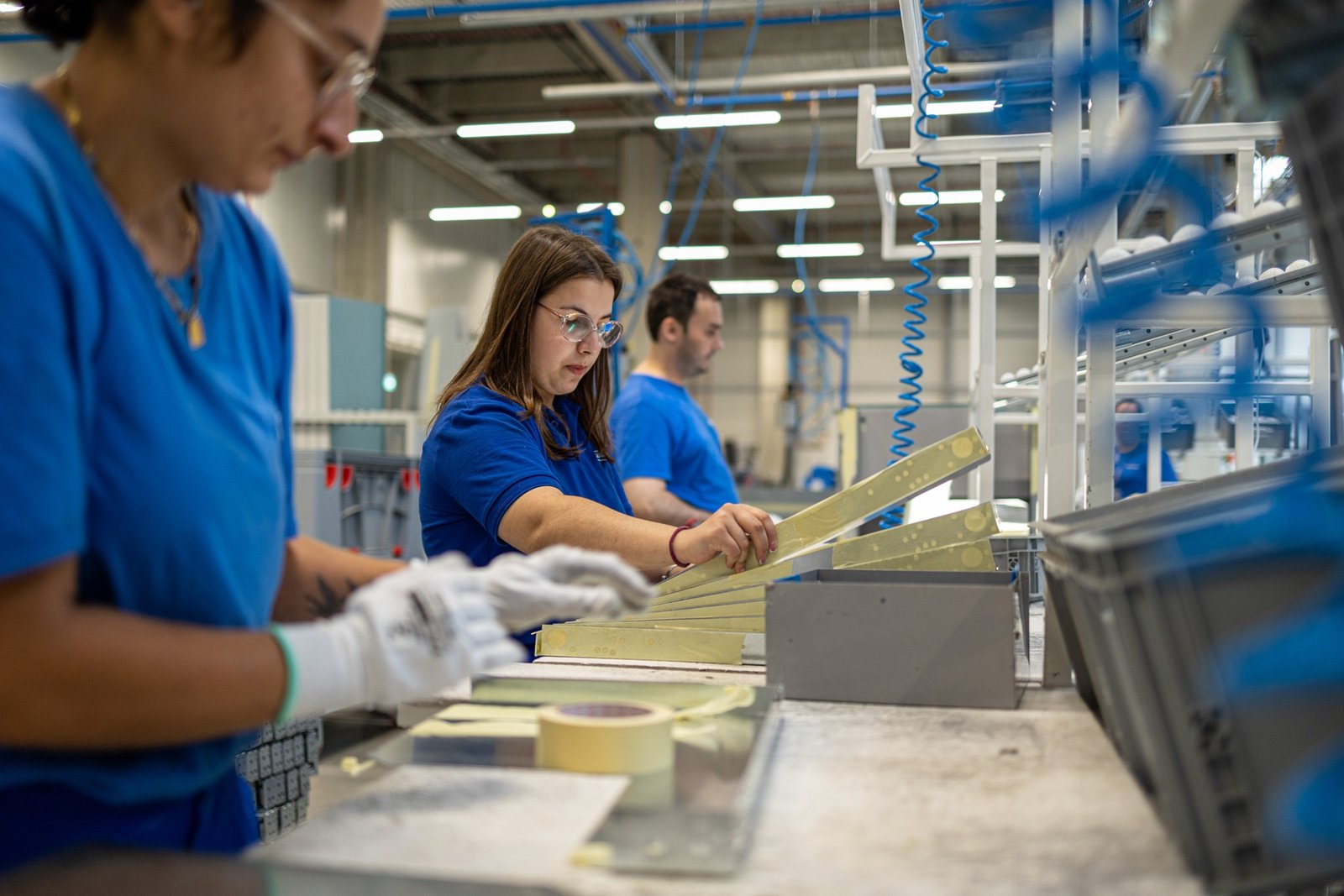 Serge Joris, CEO of Frigoglass: “We’re Evolving from a Manufacturer to a Full Solutions Provider”