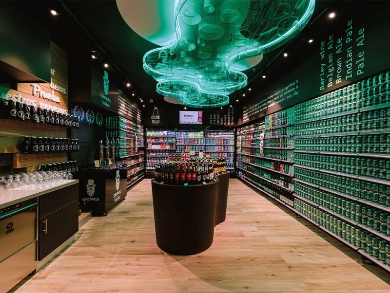 EXKAL cabinets in SPAR PUERTO RICO, winner supermarket of “EuroShop RetailDesign Award 2020”