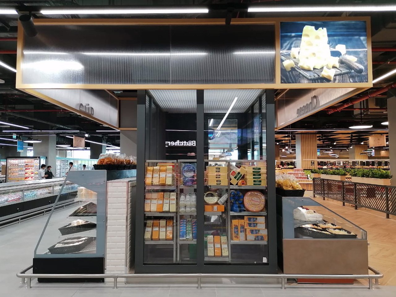 Arneg Middle East supplying refrigerated furniture for biggest hypermarket in Dubai