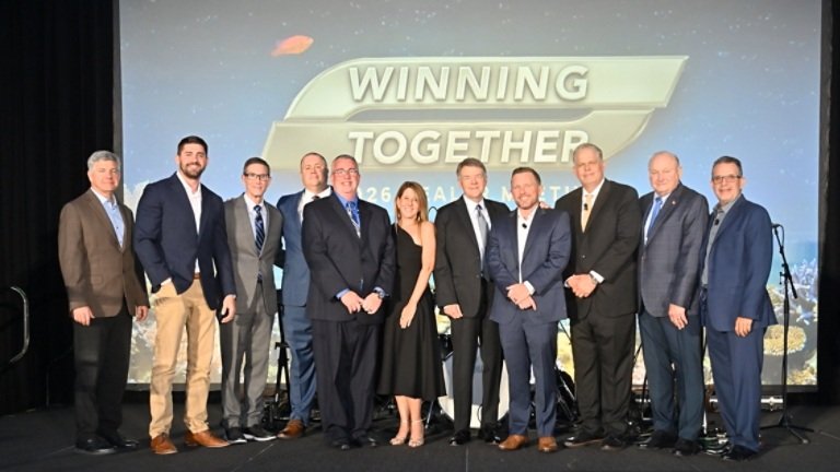 Thermo King honors dealers in Brazil and US with community award