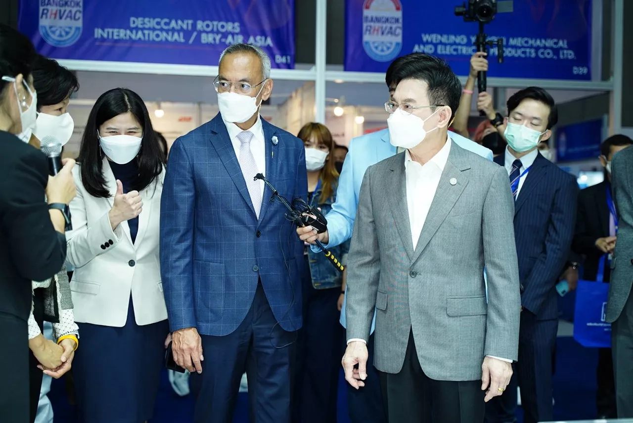 Thailand’s Minister of Commerce Opens Bangkok RHVAC 2022