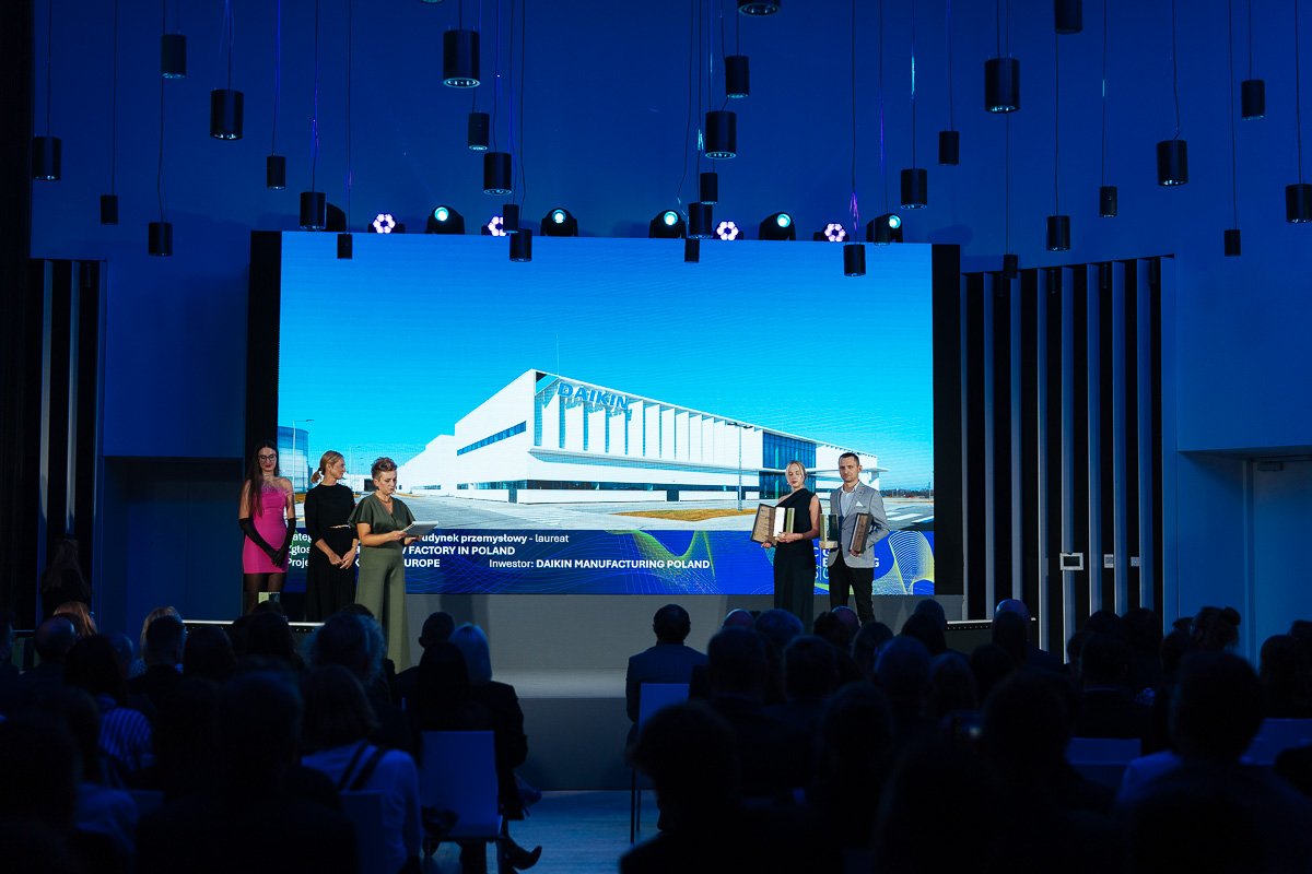 Daikin and Takenaka win Green Building Award for Polish heat pump factory