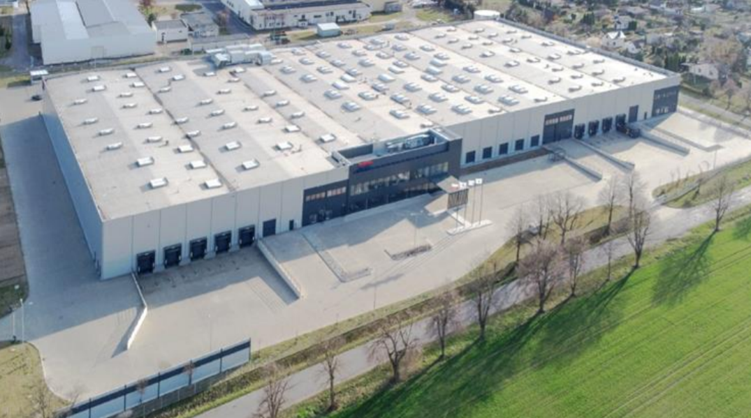 Toshiba Carrier’s New Manufacturing Subsidiary in Europe Starts Product Shipment