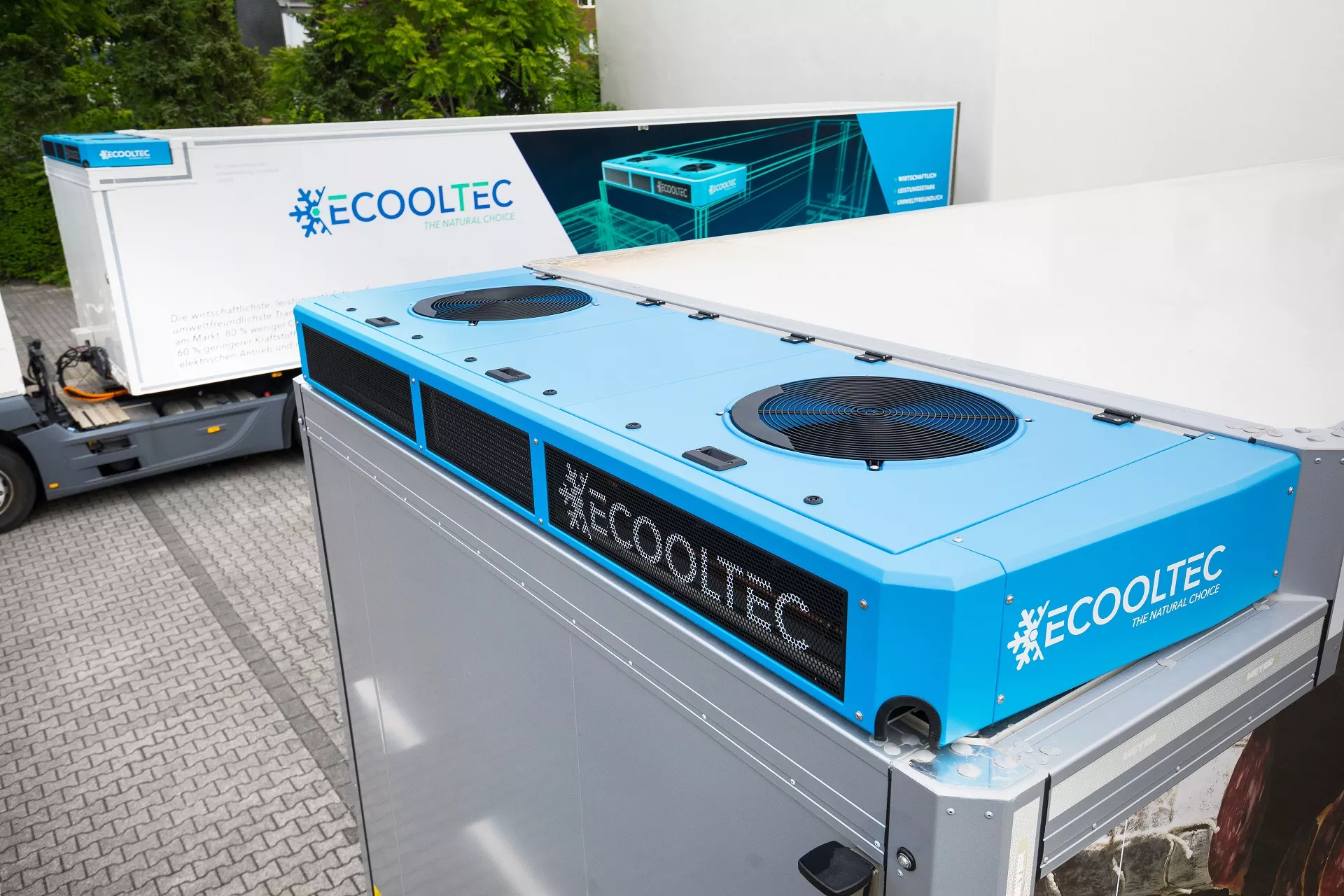 ECOOLTEC has developed a new generation of purely electrically driven transport refrigeration machines 