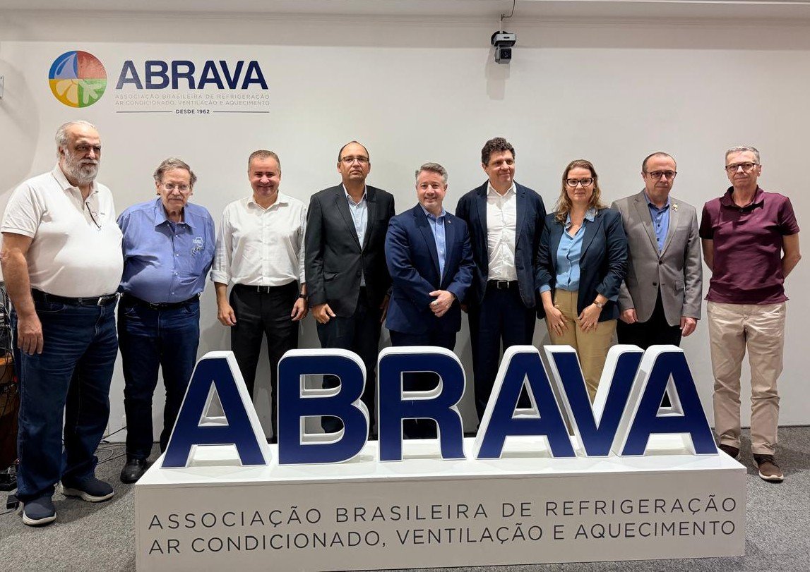 ABRAVA hosts ASHRAE Society President during visit to Brazil