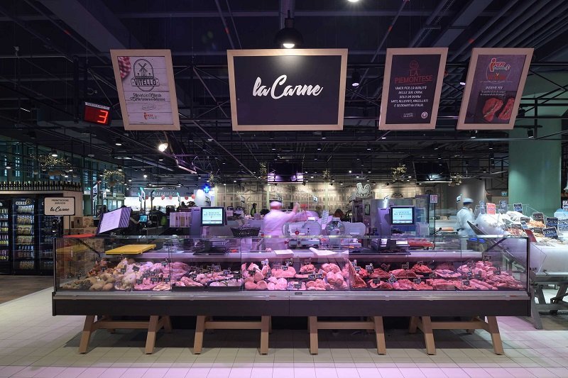 Arneg for Italian retailer Iper Maestoso of Monza