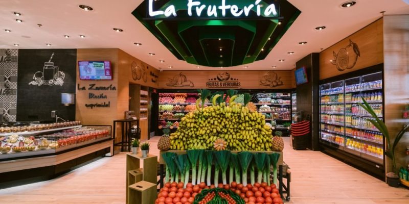 EXKAL cabinets in SPAR PUERTO RICO, winner supermarket of “EuroShop RetailDesign Award 2020”