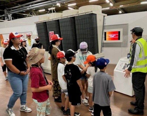 Carrier Japan joins Tsuyama Open Factory 2025 to engage local students