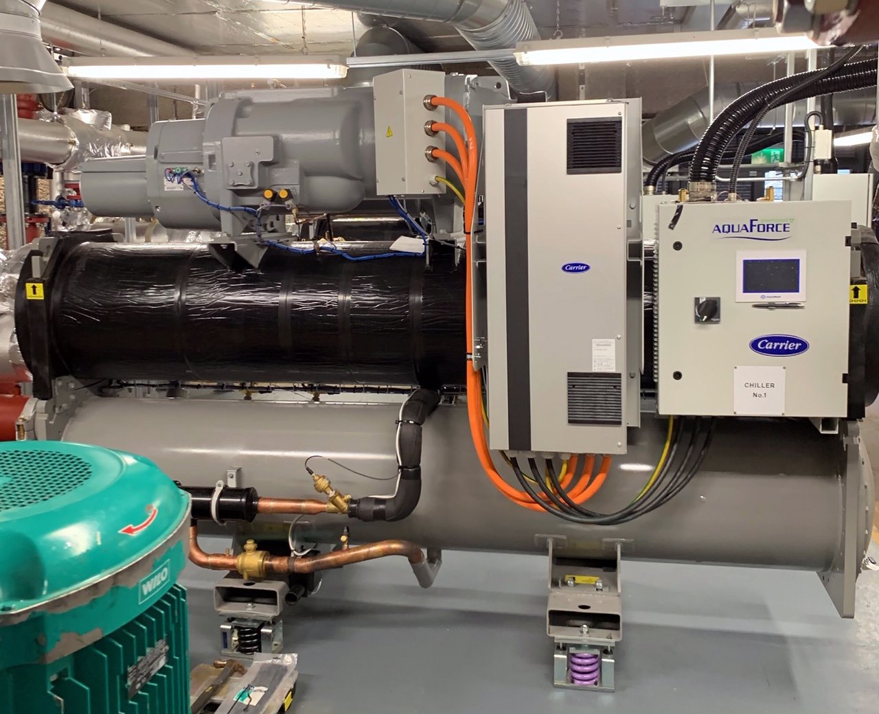 Wiltshire County Council Chooses High Efficiency Carrier Chillers in Air Conditioning Upgrade