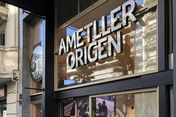 Arneg España Furnishes Ametller Origen Store In Barcelona