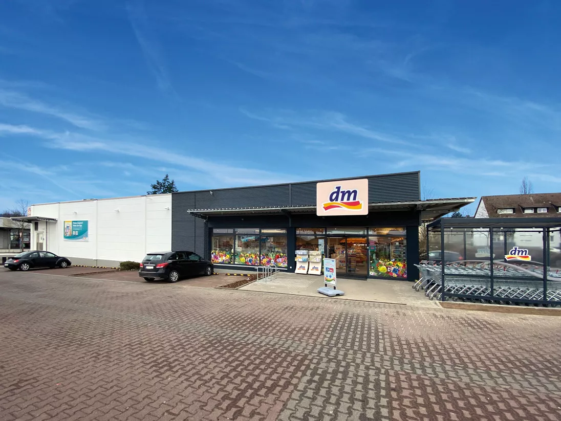 dm-drogerie markt retail chain partners with L∞P by Daikin