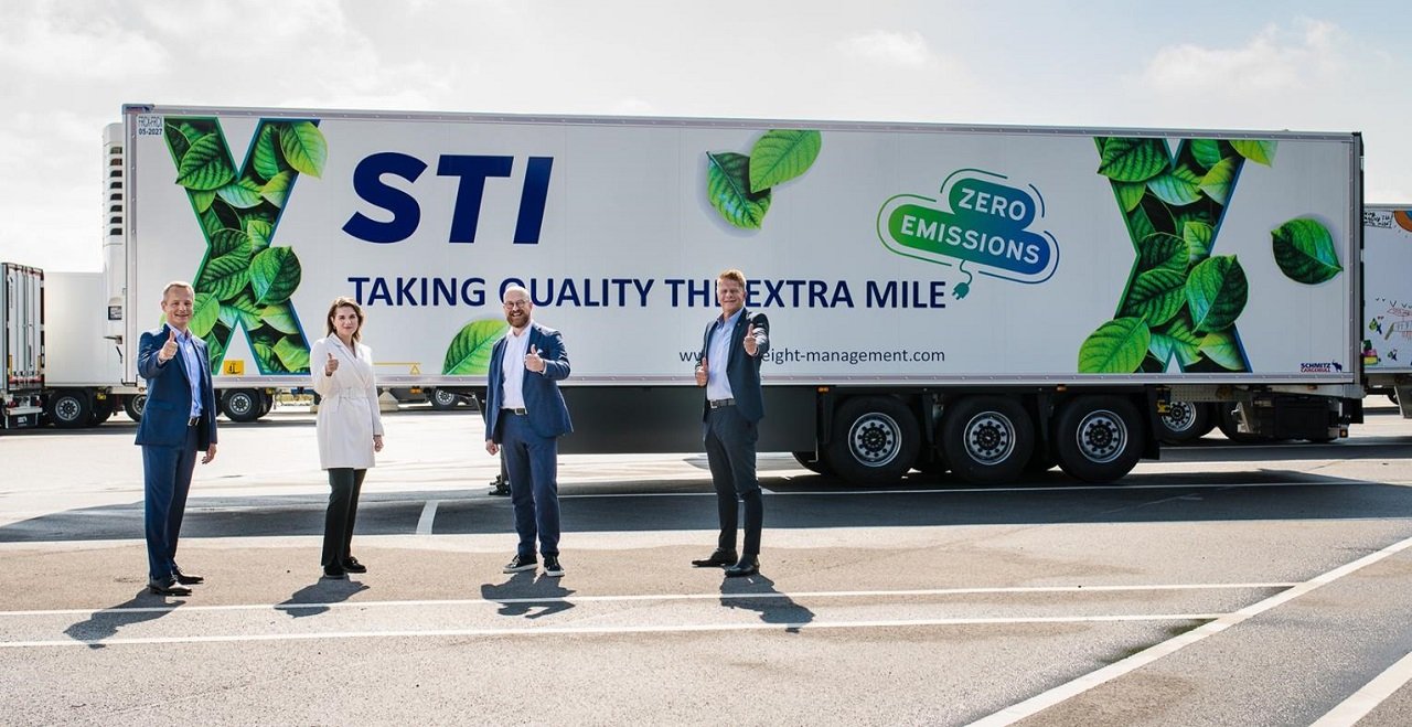 STI  first fully electric S.KOe reefer semi-trailer handed over