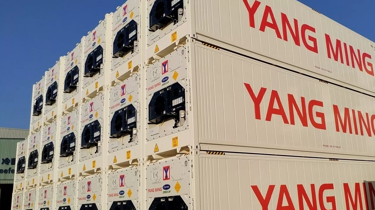 Carrier Transicold has provided 2,000 PrimeLINE refrigeration units to Yang Ming Marine Transport Corp. 