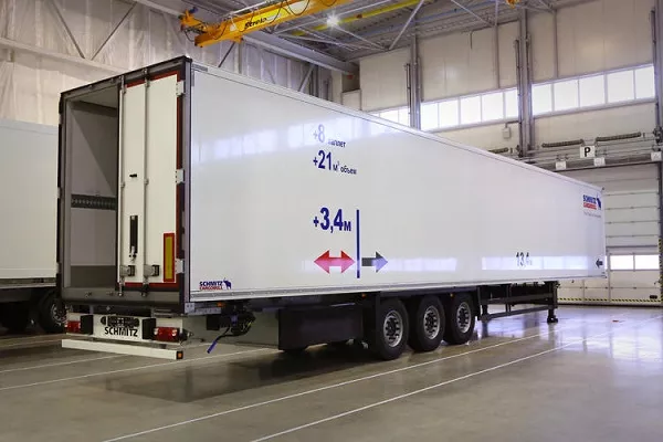 Schmitz Cargobull S.KO long version delivered to the X5 Retail Group