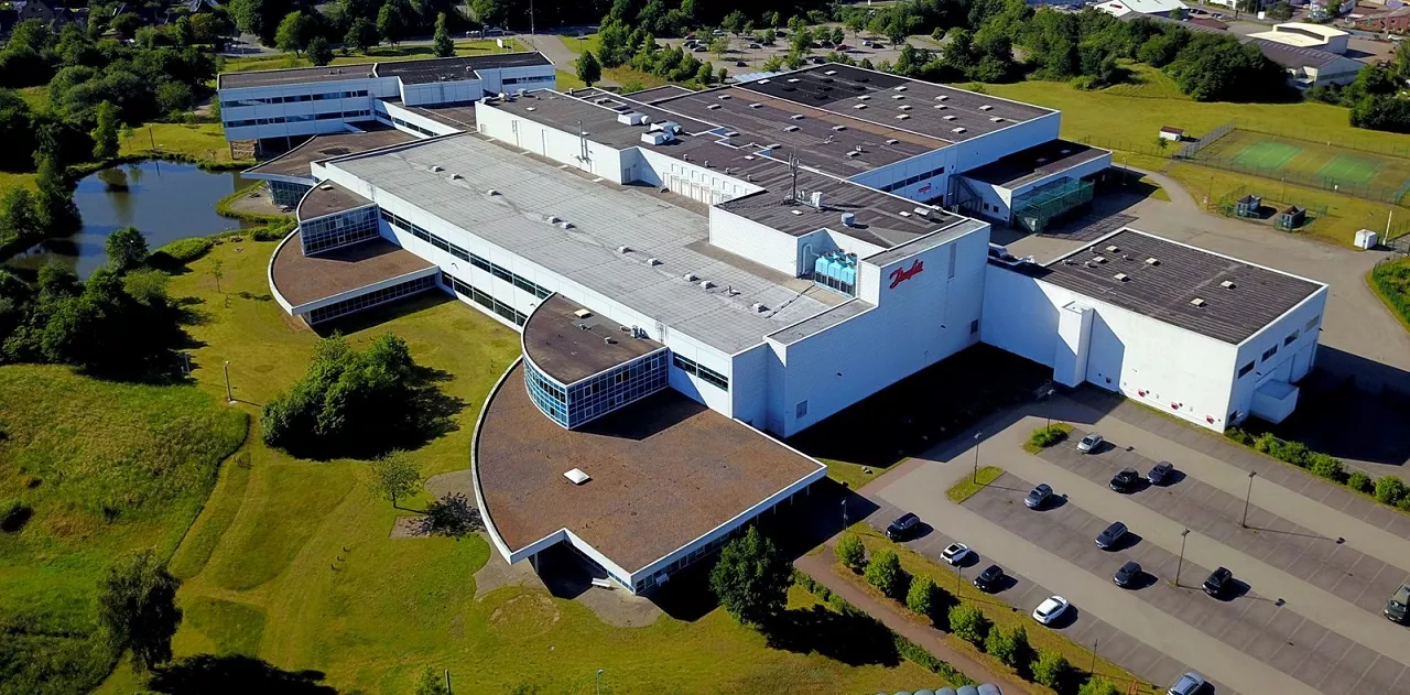 Caverion builds a cleanroom for Semikron Danfoss in Germany