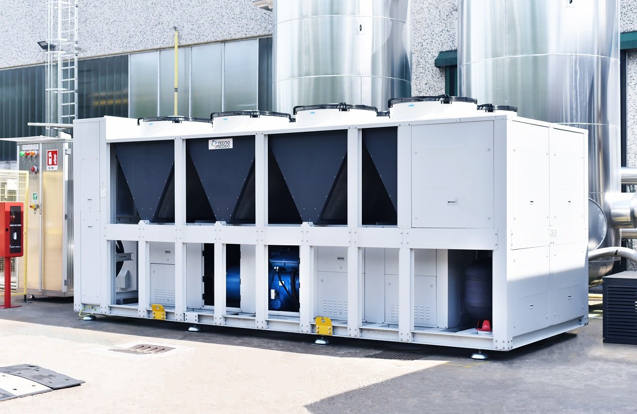 A new chiller with environmentally friendly refrigerant for Frascold’s production facilities