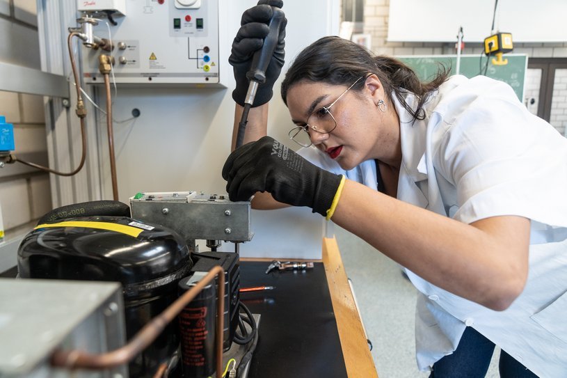 Costa Rica study highlights gender barriers in refrigeration sector