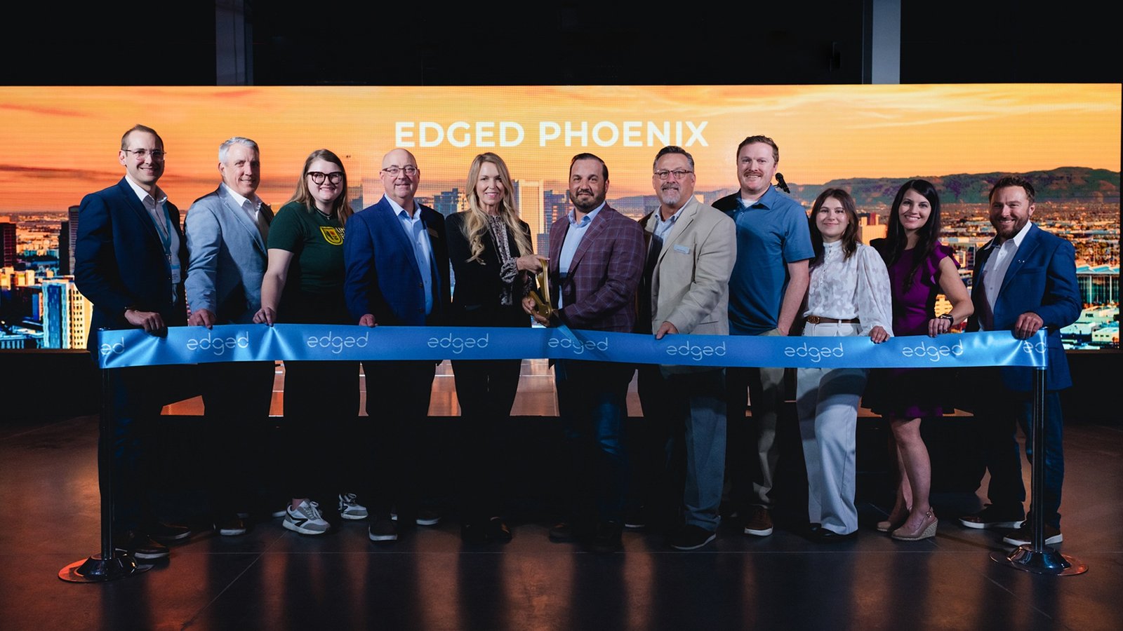 Edged US opens 36 MW Arizona data center with waterless cooling