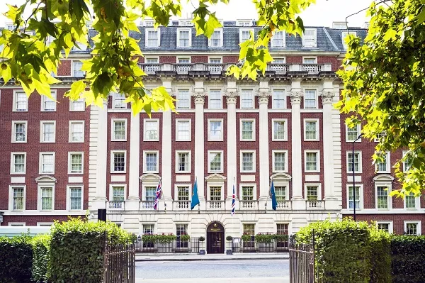 Iconic London Hotel Chooses Carrier Aqua Force Vision Chillers