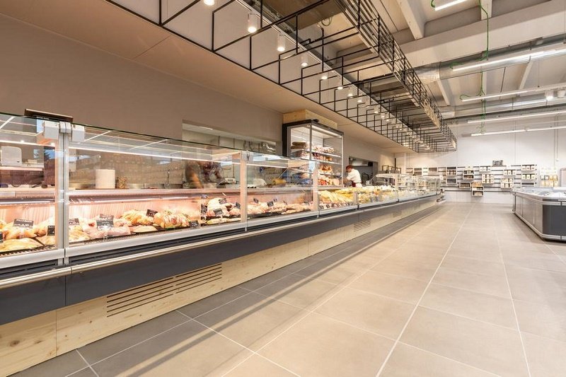 I ROSSI supermarket in Cigole has chosen refrigeration equipment by FREOR