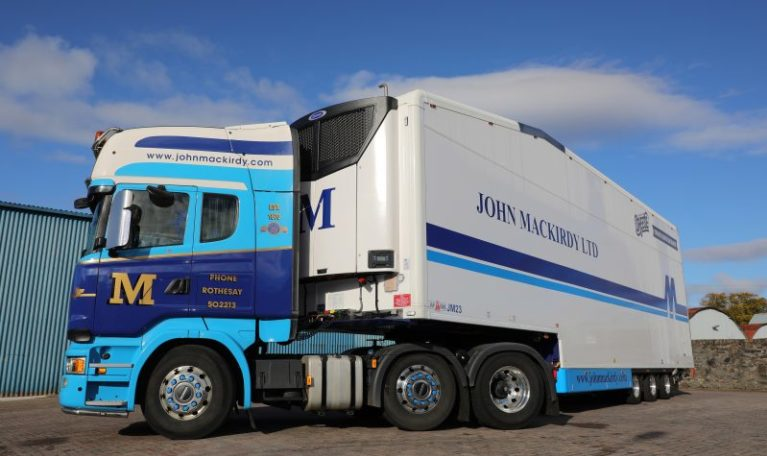 John Mackirdy Installs Carrier Transicold Vector HE 19 MT Unit on First Double-Deck Trailer