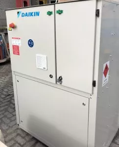 Daikin R-32 heat pump commissioned for  supermarket in Netherlands