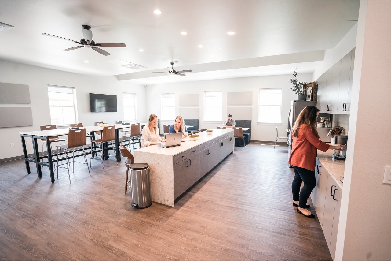 Samsung HVAC contributes $40K of equipment to small business office building