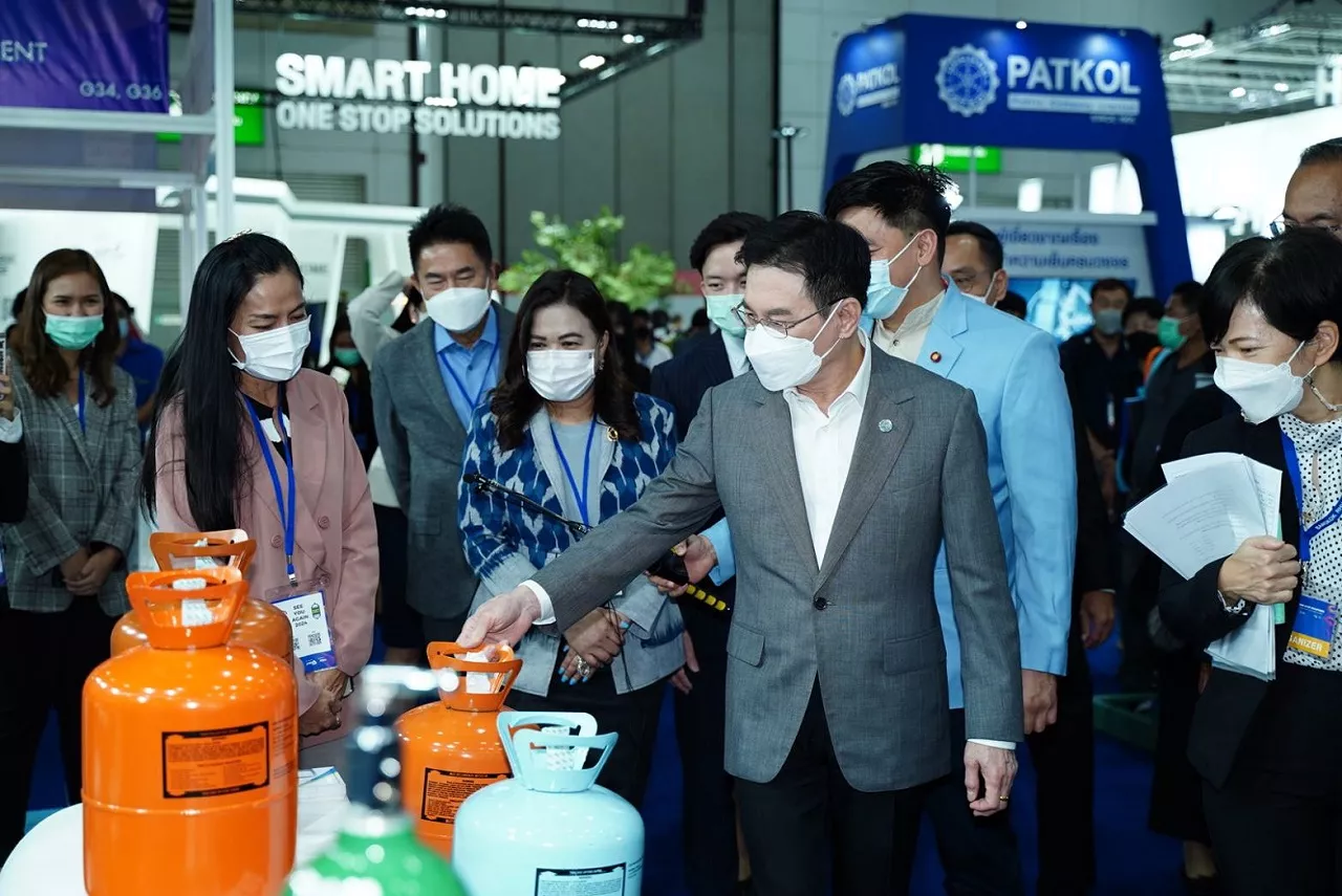 Thailand’s Minister of Commerce Opens Bangkok RHVAC 2022