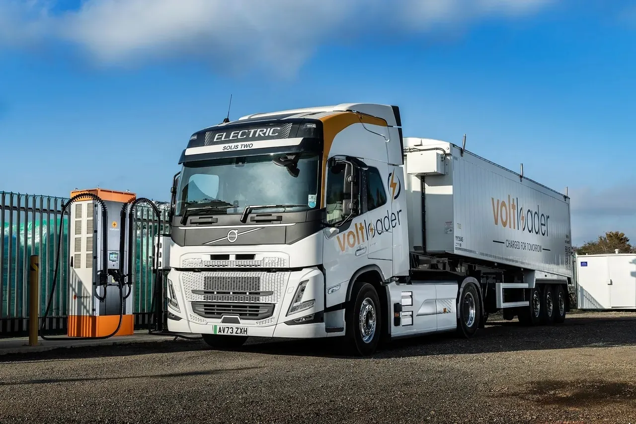 Voltloader Trials Sunswap’s Electric Transport Refrigeration for Sainsbury’s Deliveries