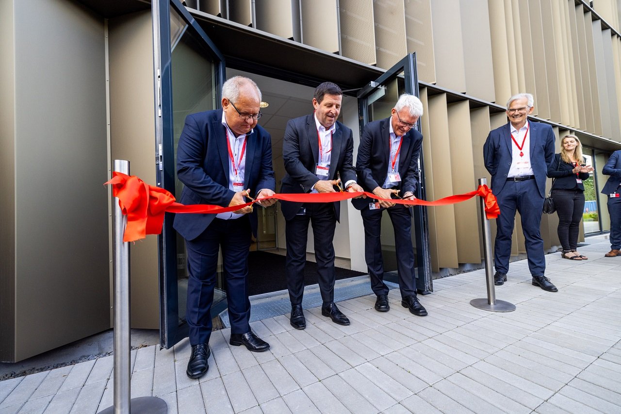 Danfoss opens ‘Smart Store’ innovation center to accelerate energy efficiency in food retail