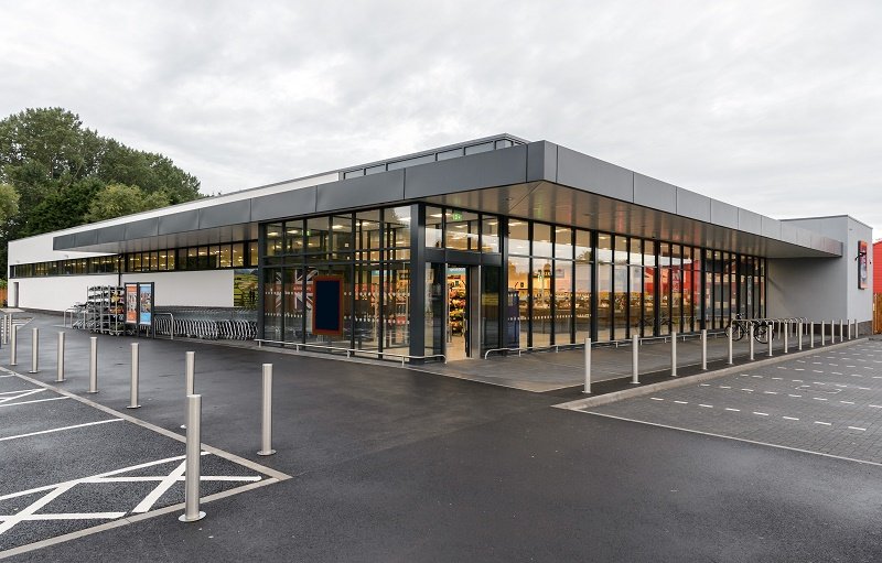 Carrier Rental Systems Delivers Temporary Cooling Solution  to Facilitate Extension of Supermarket Cold Store 