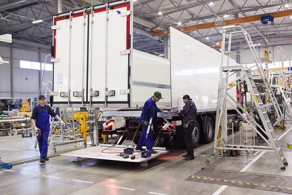 Schmitz Cargobull S.KO long version delivered to the X5 Retail Group