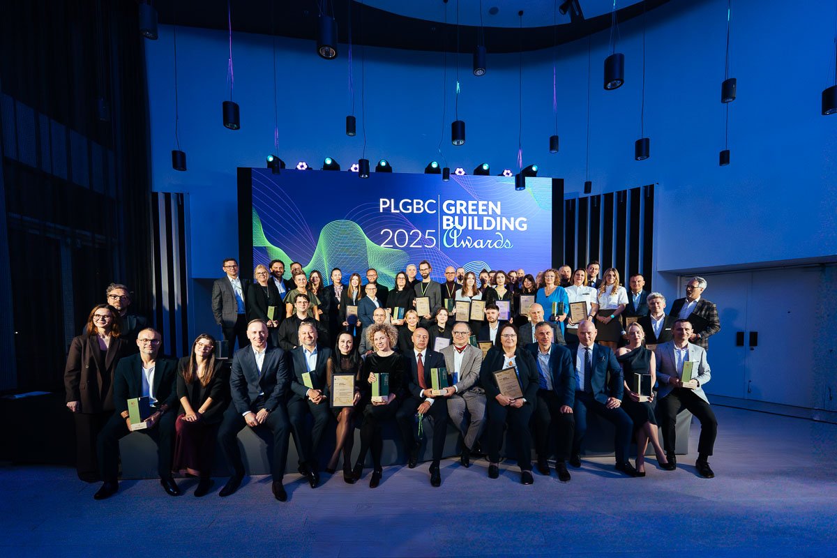 Daikin and Takenaka win Green Building Award for Polish heat pump factory