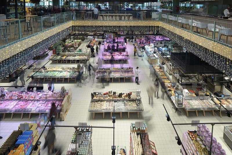 Arneg for Italian retailer Iper Maestoso of Monza