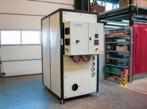 LAUDA has now designed and manufactured a heat transfer system for the German chemical company