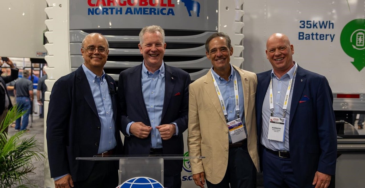 Schmitz Cargobull and Utility Trailer Manufacturer Company have founded a joint venture in US
