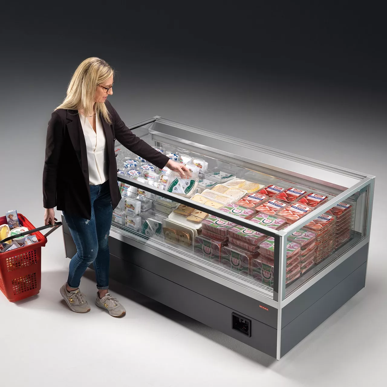 Arneg presented new promotional refrigerated islands