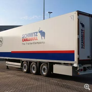 The new Schmitz Cargobull S.KO COOL SMART reefer semi-trailer