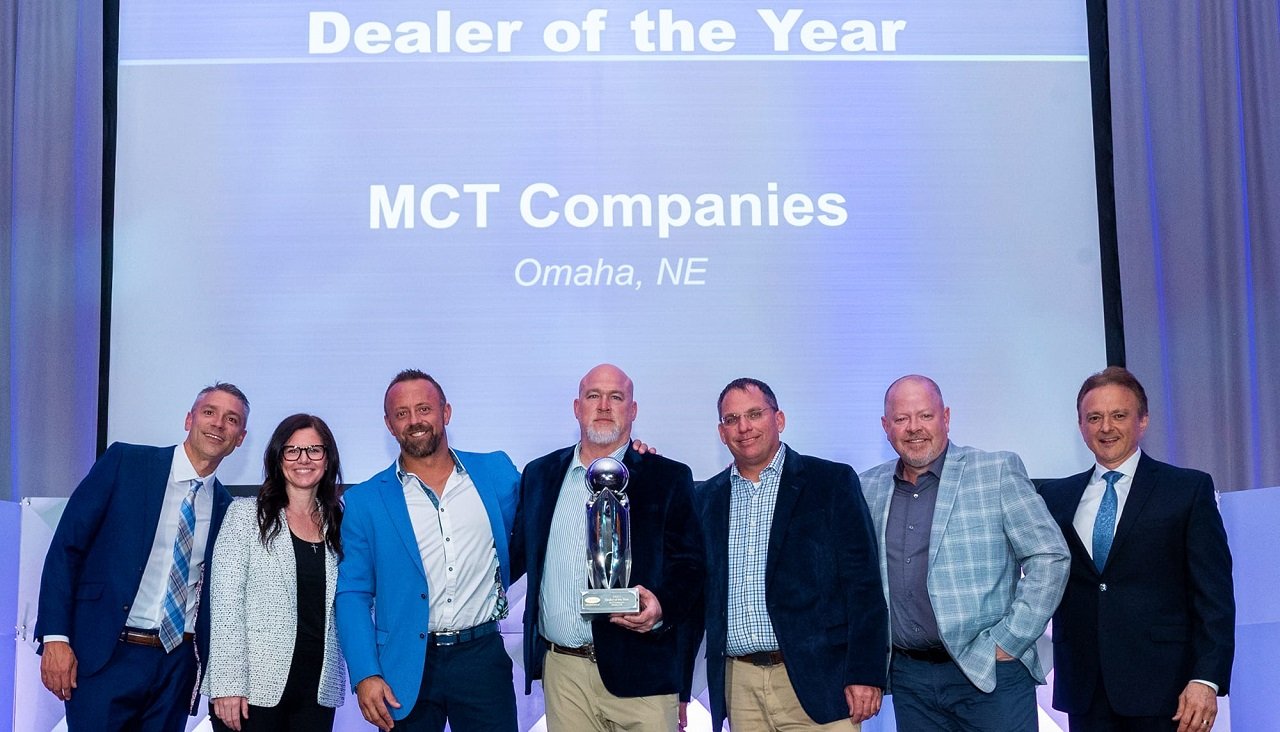 MCT Companies and RETO S.A. de C.V. Named Carrier Transicold Dealers of the Year