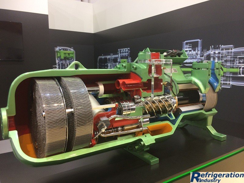 Screw refrigeration compressor