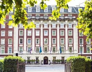 Iconic London Hotel Chooses Carrier Aqua Force Vision Chillers
