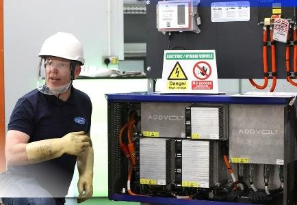 Carrier Transicold launches certified electric refrigeration training in UK
