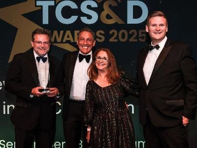CoolKit wins UK refrigerated van award at 20-year milestone