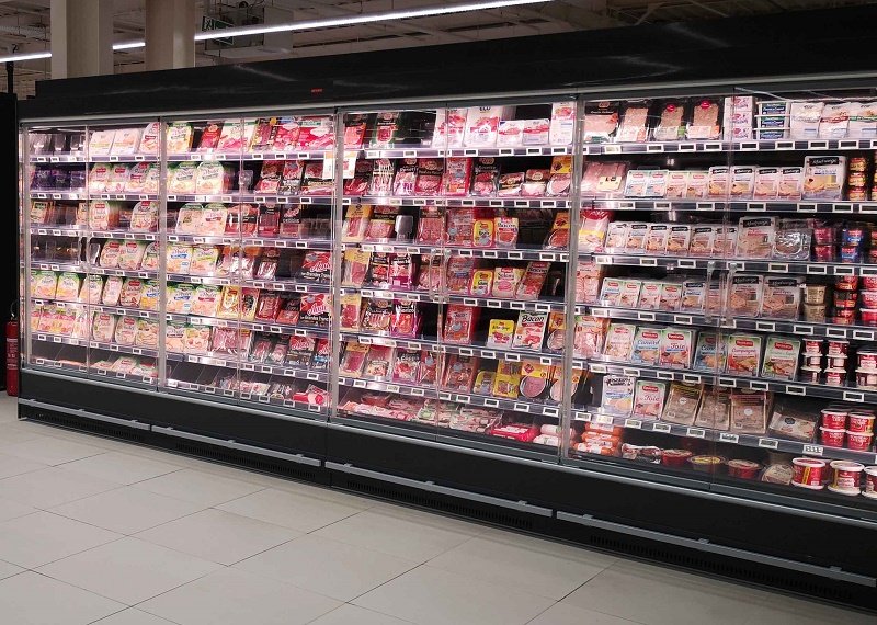 Arneg France leads with refrigeration the restyling of the French supermarket