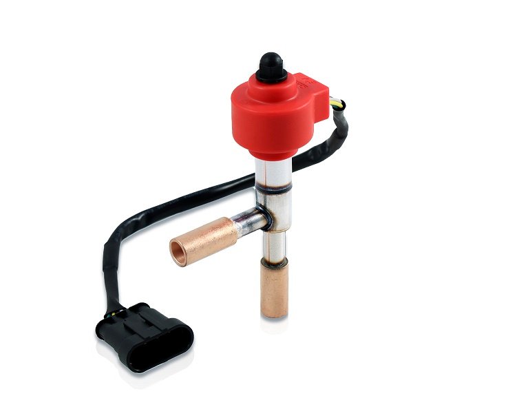 The new CAREL valve E2V-CW with copper fittings for CO2