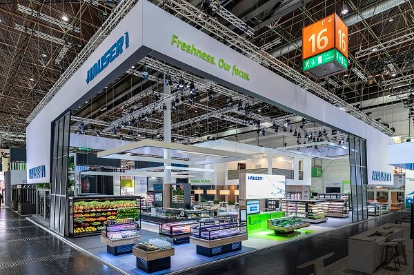 HAUSER Messestand.jpg